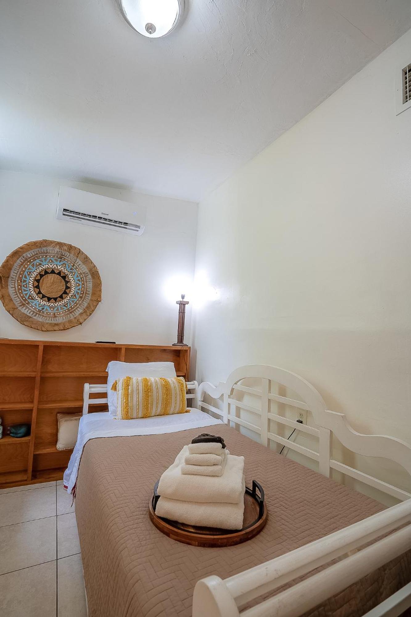 Private At Miami, Buena Vista With Parking Homestay