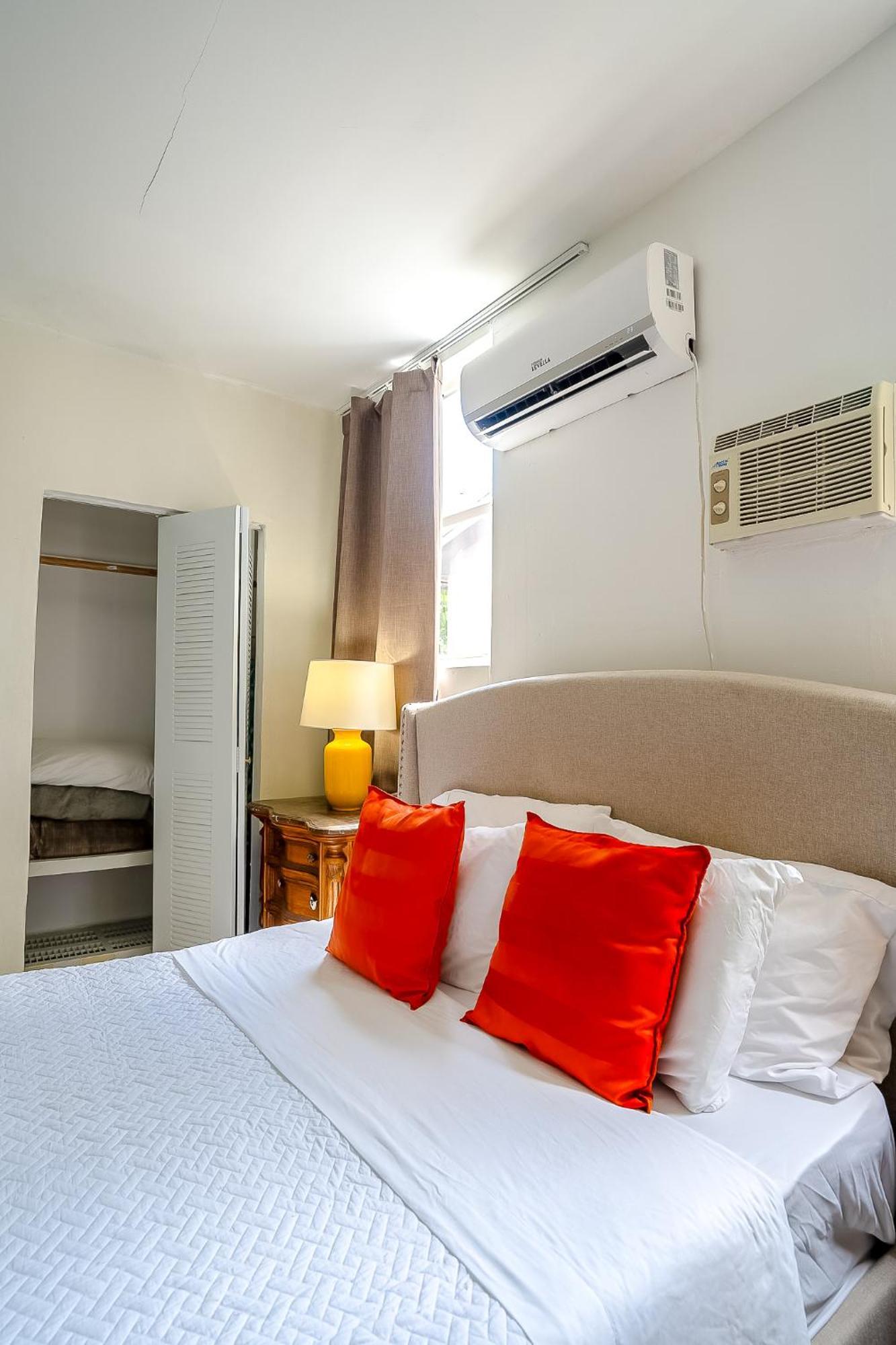 Private At Miami, Buena Vista With Parking Homestay Miami