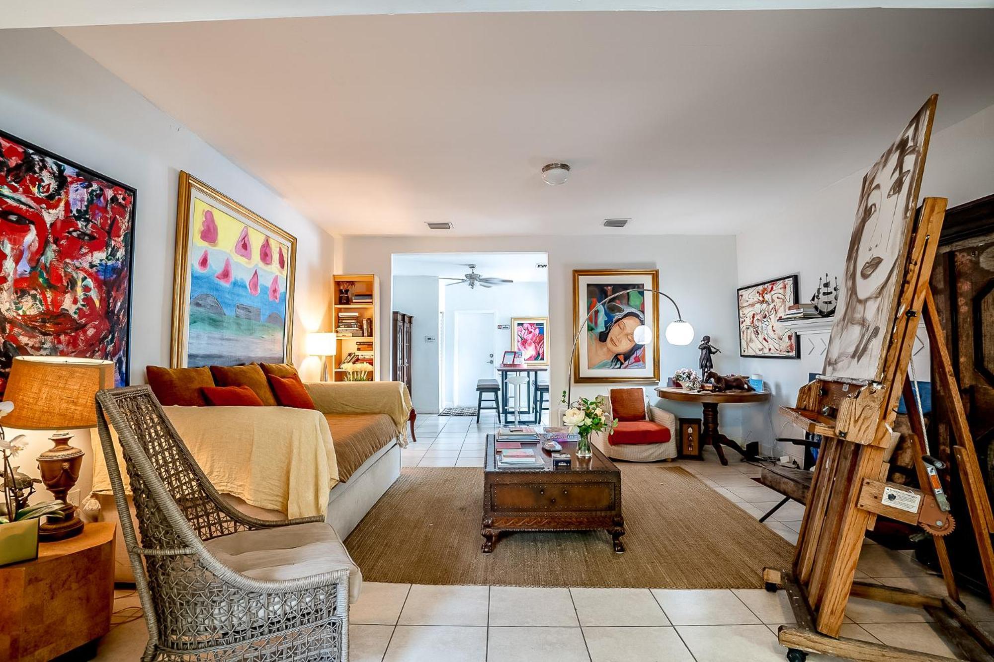 Private At Miami, Buena Vista With Parking Miami
