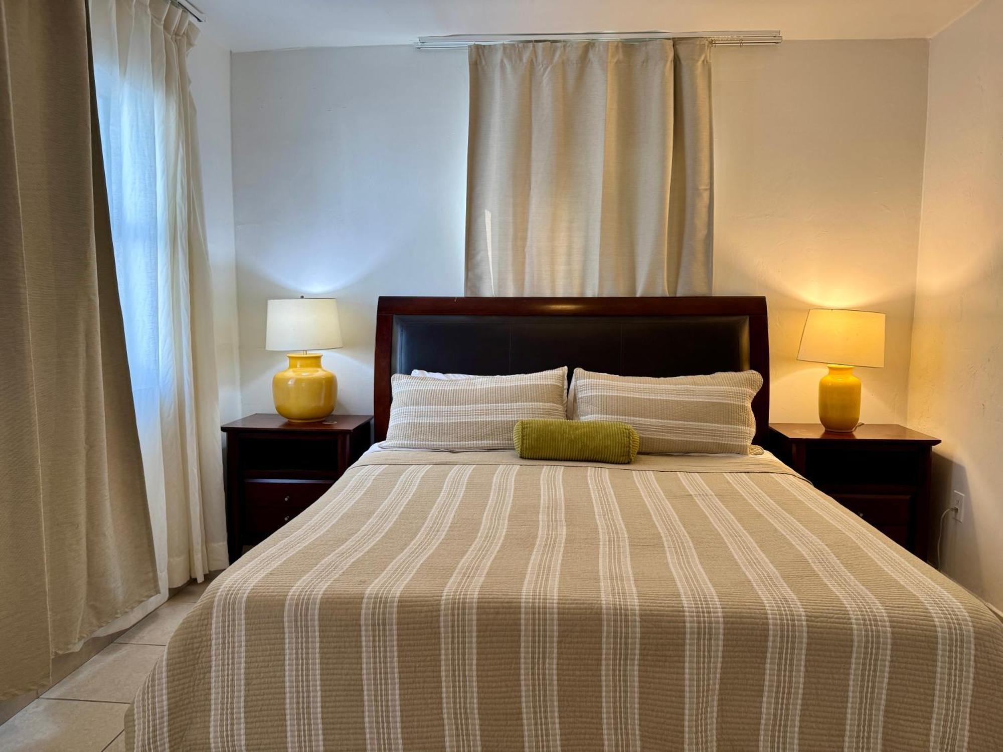 Private At Miami, Buena Vista With Parking Homestay *