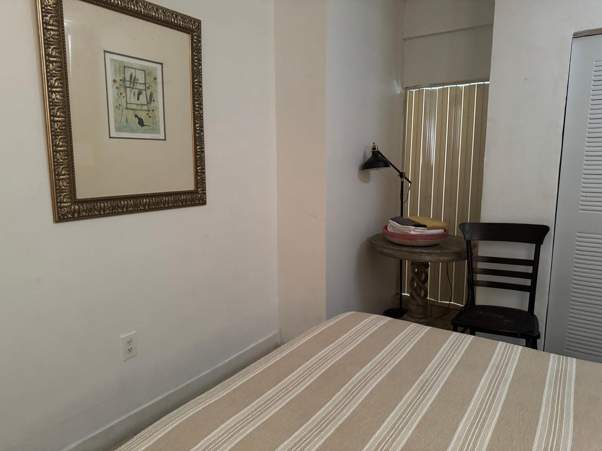 Alloggio in famiglia Private At Miami, Buena Vista With Parking